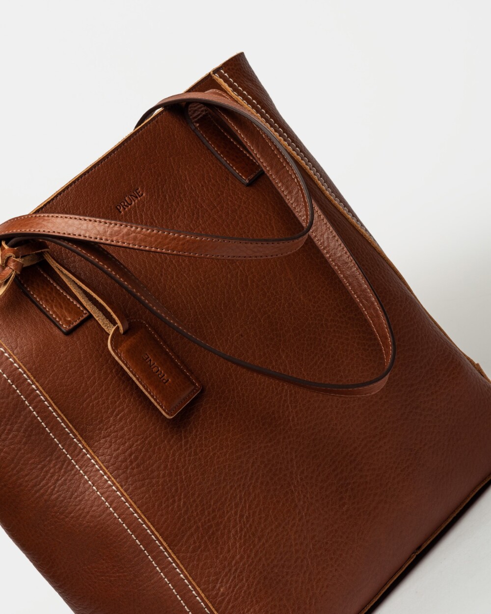 Shopper Vera En Cuero Vegetal Liso Tabaco