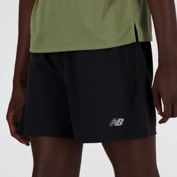 SHORT 5 INCH 2 EN 1 CALZA - NEW BALANCE NEGRO