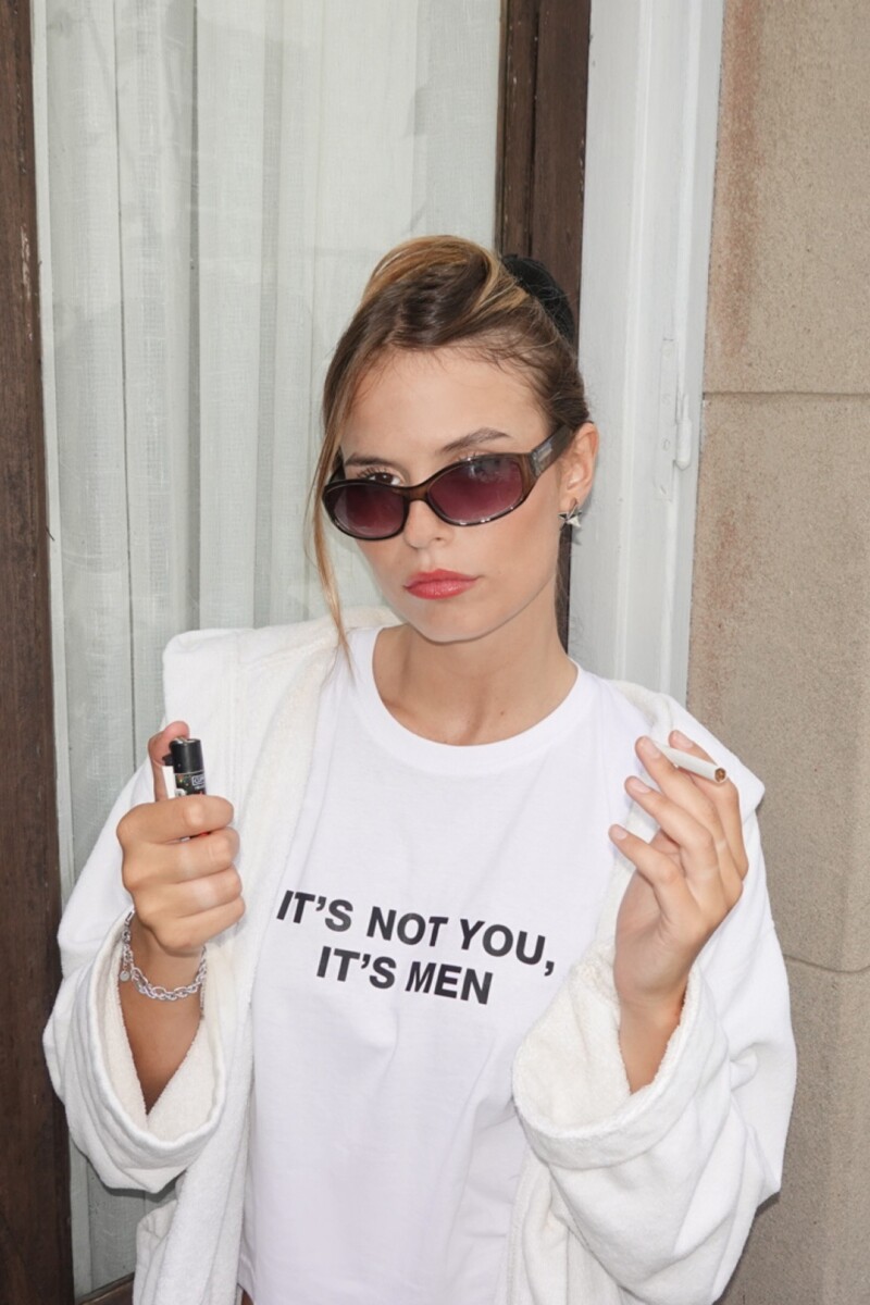 Remera its not you blanco