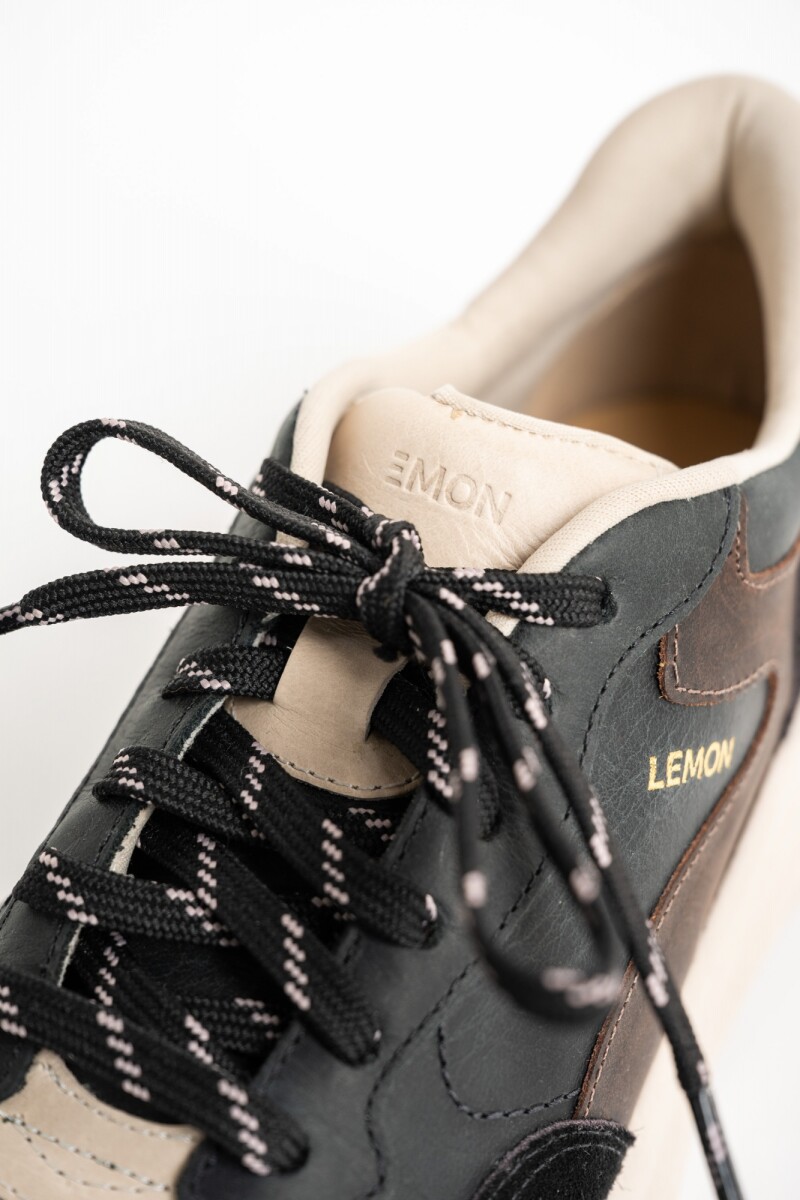 Zapatilla Cuero Negro