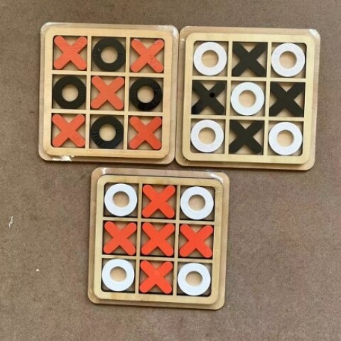 JUEGO DE MESA DE TRES EN RAYA - 14 CM JUEGO DE MESA DE TRES EN RAYA - 14 CM