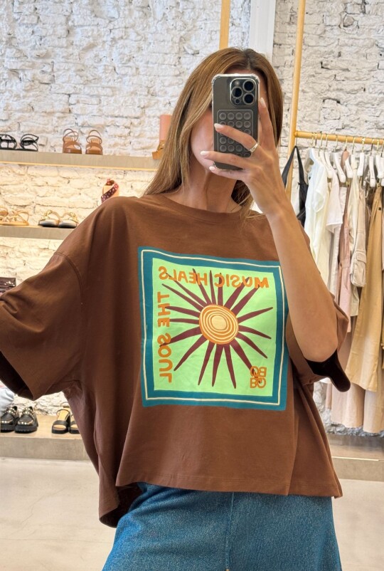Remera Bearly Vinyl Marron