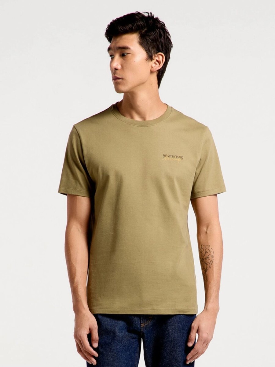 CAMISETA CON ESTAMPA MODELO REGULAR - VERDE 