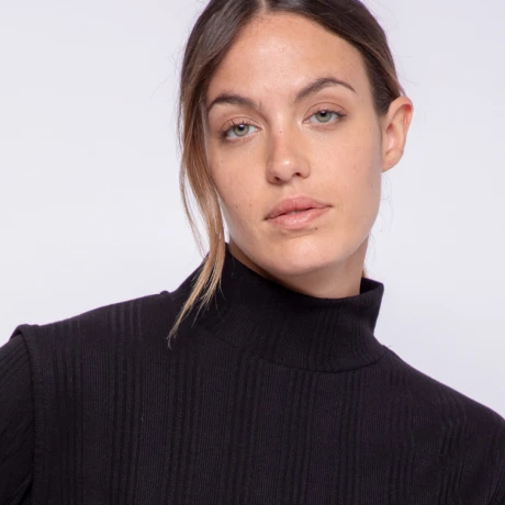 POLERA FERDINANDO Negro