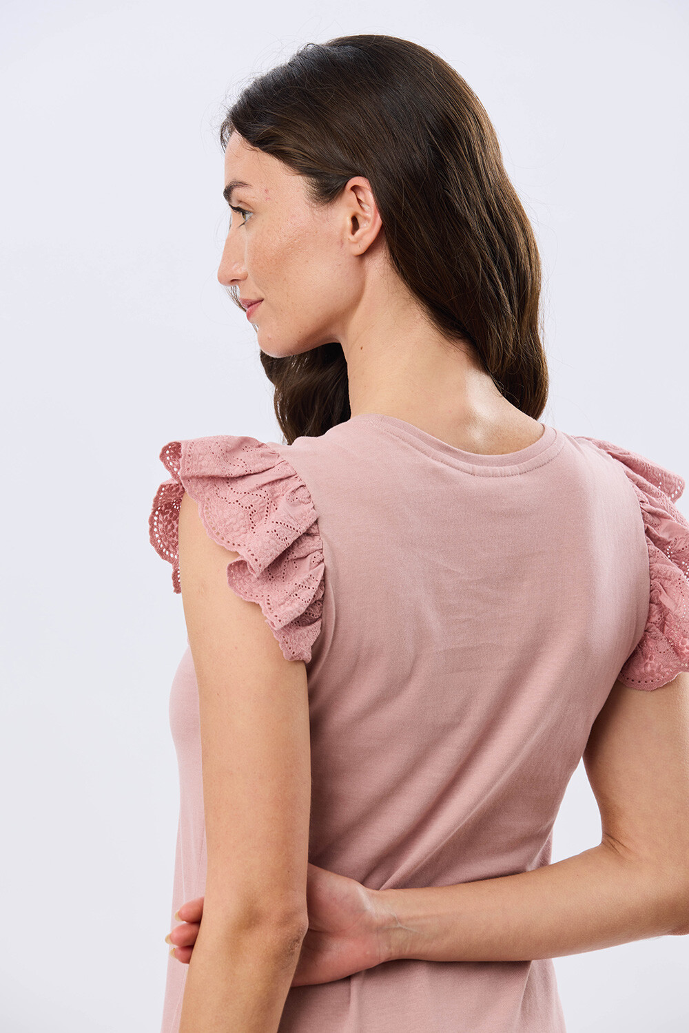 REMERA DE ALGODÓN CON BRODERIE Rosa