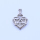 Dije oro 18k blanco corazón con brillantes baguette y redondos. Dije oro 18k blanco corazón con brillantes baguette y redondos.