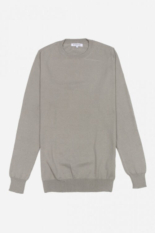 Sweater escote a la base GRIS