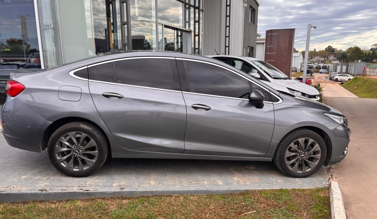 Chevrolet Cruze 1.4 LTZ AT - 2019 Chevrolet Cruze 1.4 LTZ AT - 2019