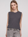 Remera Hortensia Gris Oscuro