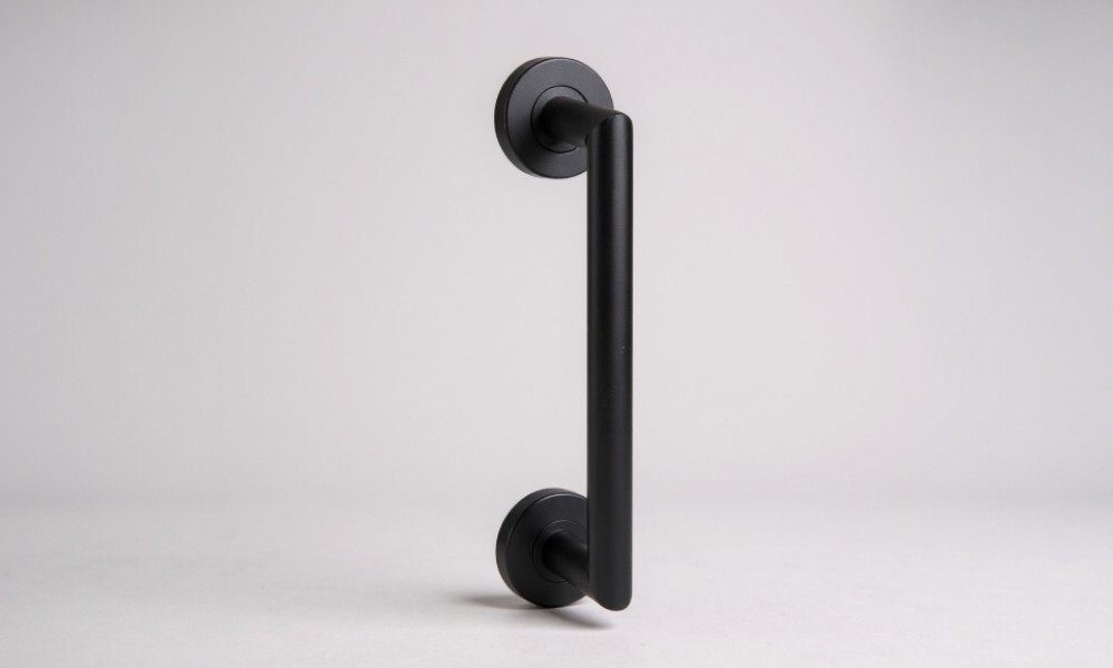 Manijón para puerta RIN-504N negro Manijón Para Puerta Rin-504n Negro