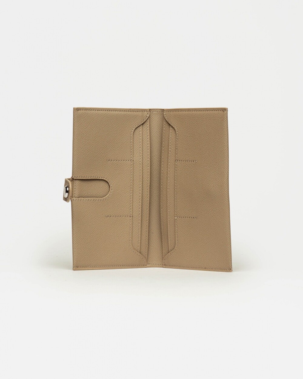 Porta pasaporte Harper en efecto cuero Taupe