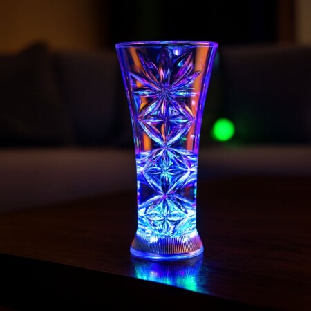 FLORERO PLASTICO CON LUZ LED FLORERO PLASTICO CON LUZ LED