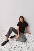REMERA SUMATRA Negro