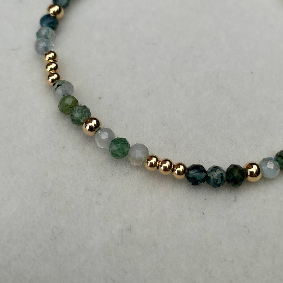 Pulsera FRANCESCA, Goldfilled y piedras naturales 
