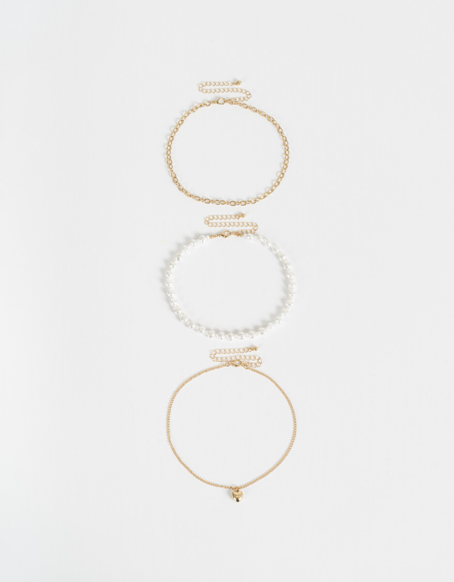 Set De Chokers Con Perlas 