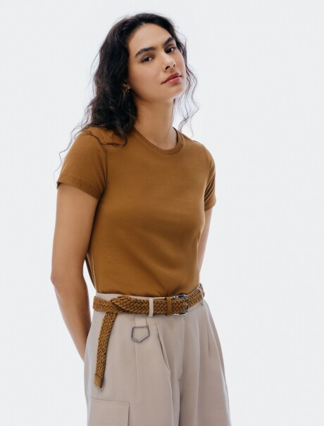 CAMISETA BÁSICA SLIM WORLD MARRÓN