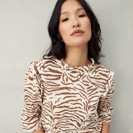 BLUSA SUZETTE Almendra