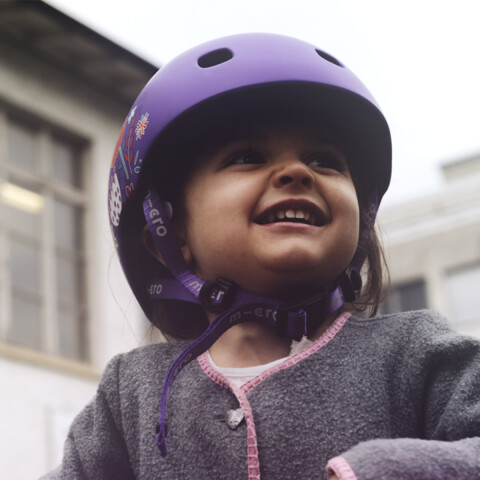 Casco Infantil con Luz Micro Talle Único Flores