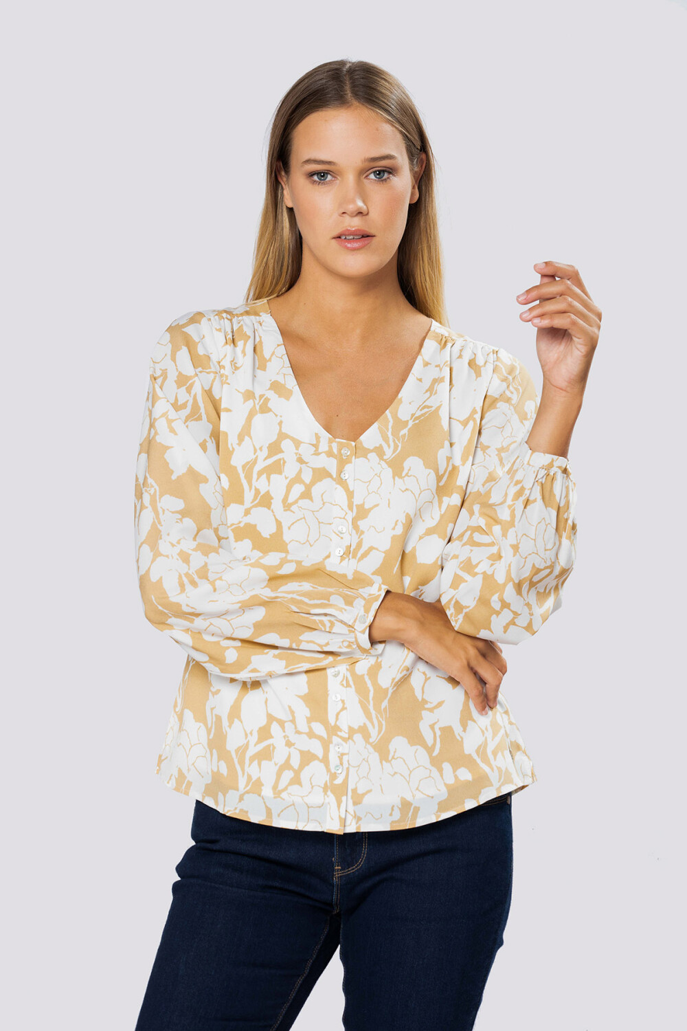 BLUSA ESTAMPADA Mostaza