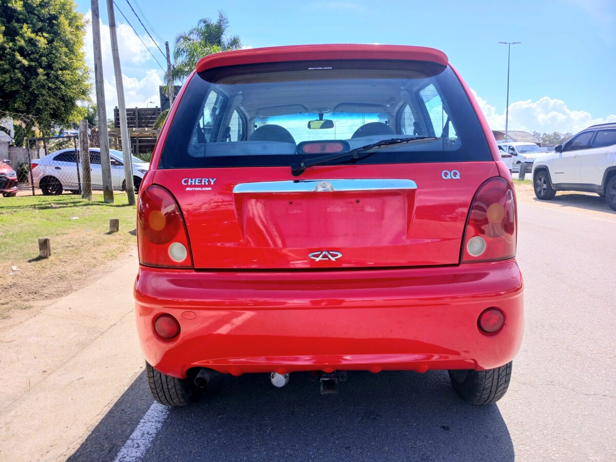 Chery QQ3 1.1 EXCELENTE ESTADO! | Permuta / Financia Chery QQ3 1.1 EXCELENTE ESTADO! | Permuta / Financia