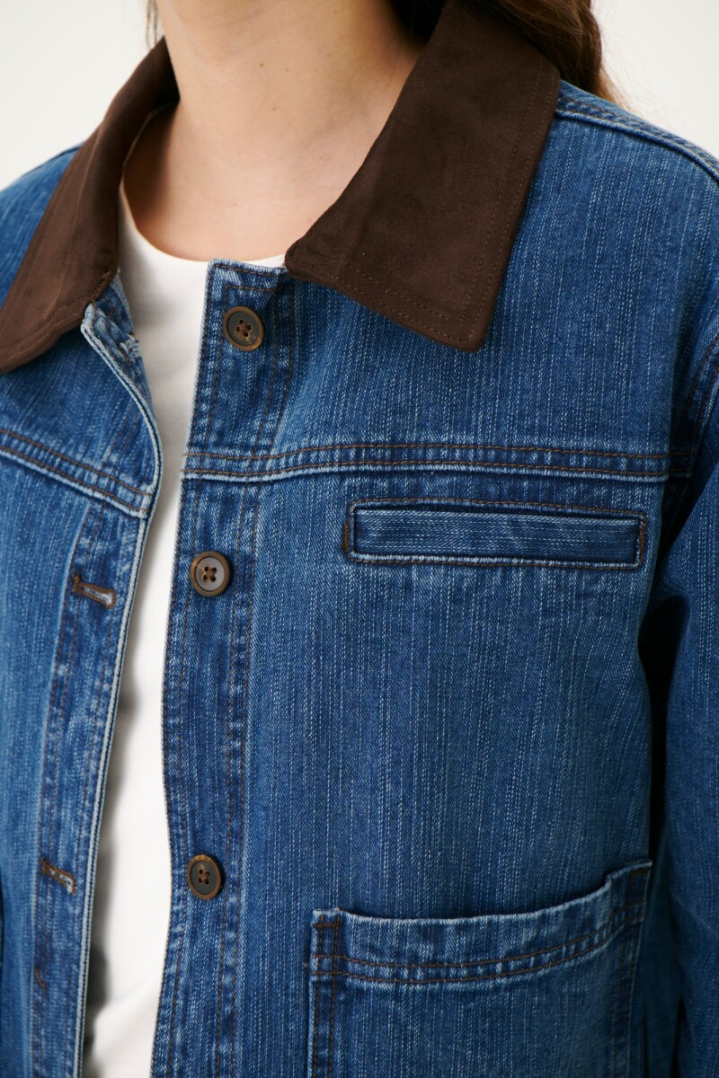 CHAQUETA JEAN CUELLO CHOCOLATE