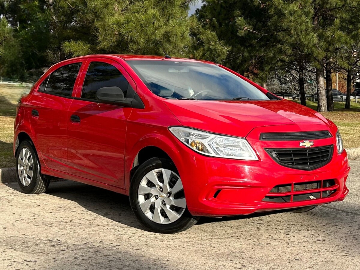 Chevrolet Onix LT 1.4 Full | Permuta / Financia Chevrolet Onix LT 1.4 Full | Permuta / Financia