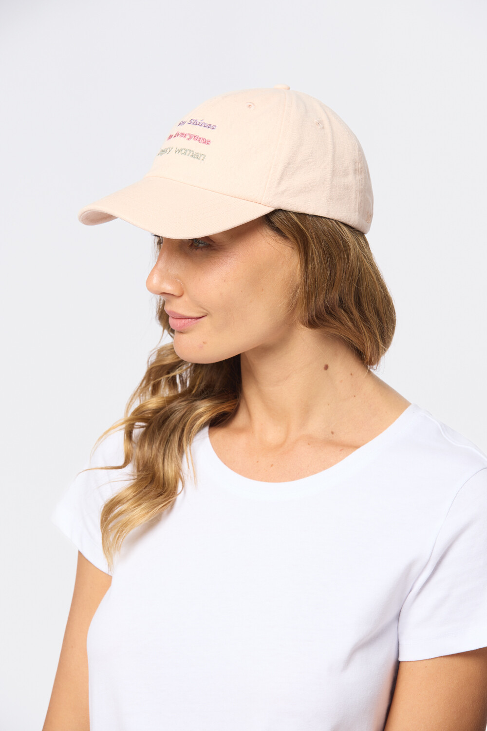 GORRO CON VISERA DE LONA Coral