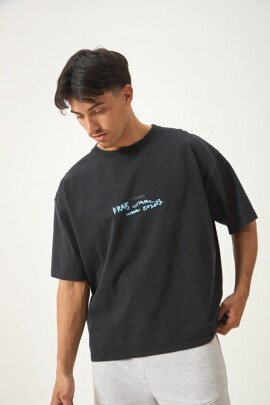 REMERA FLOWERS NEGRO