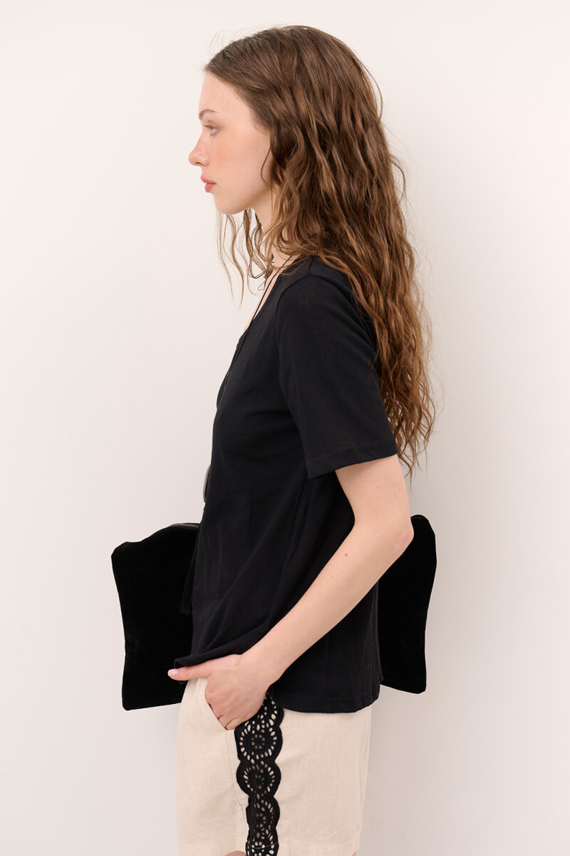 REMERA FLAMEE NEGRO