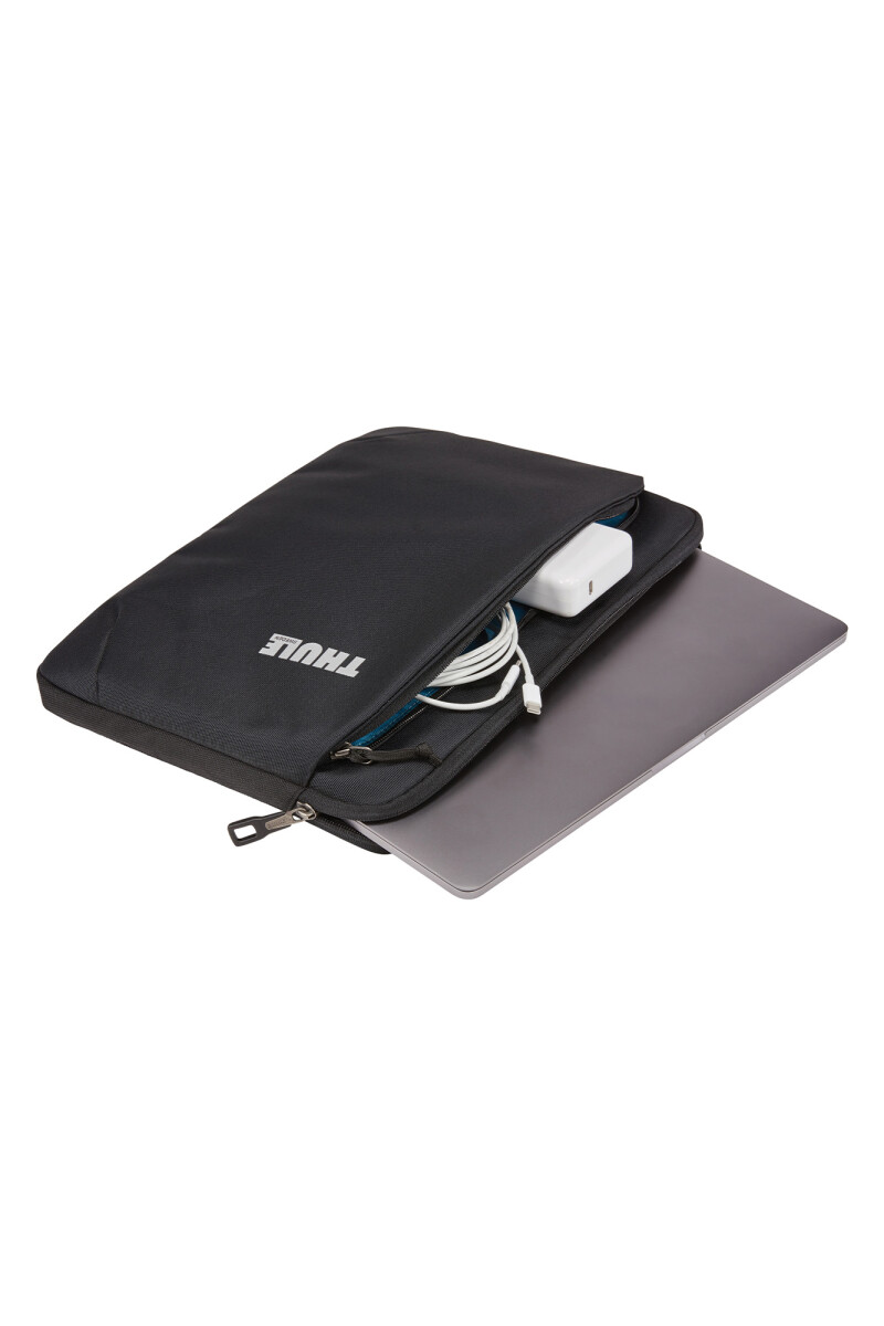 Thule Subterra 15'' Macbook Sleeve - Black Thule Subterra 15'' Macbook Sleeve - Black
