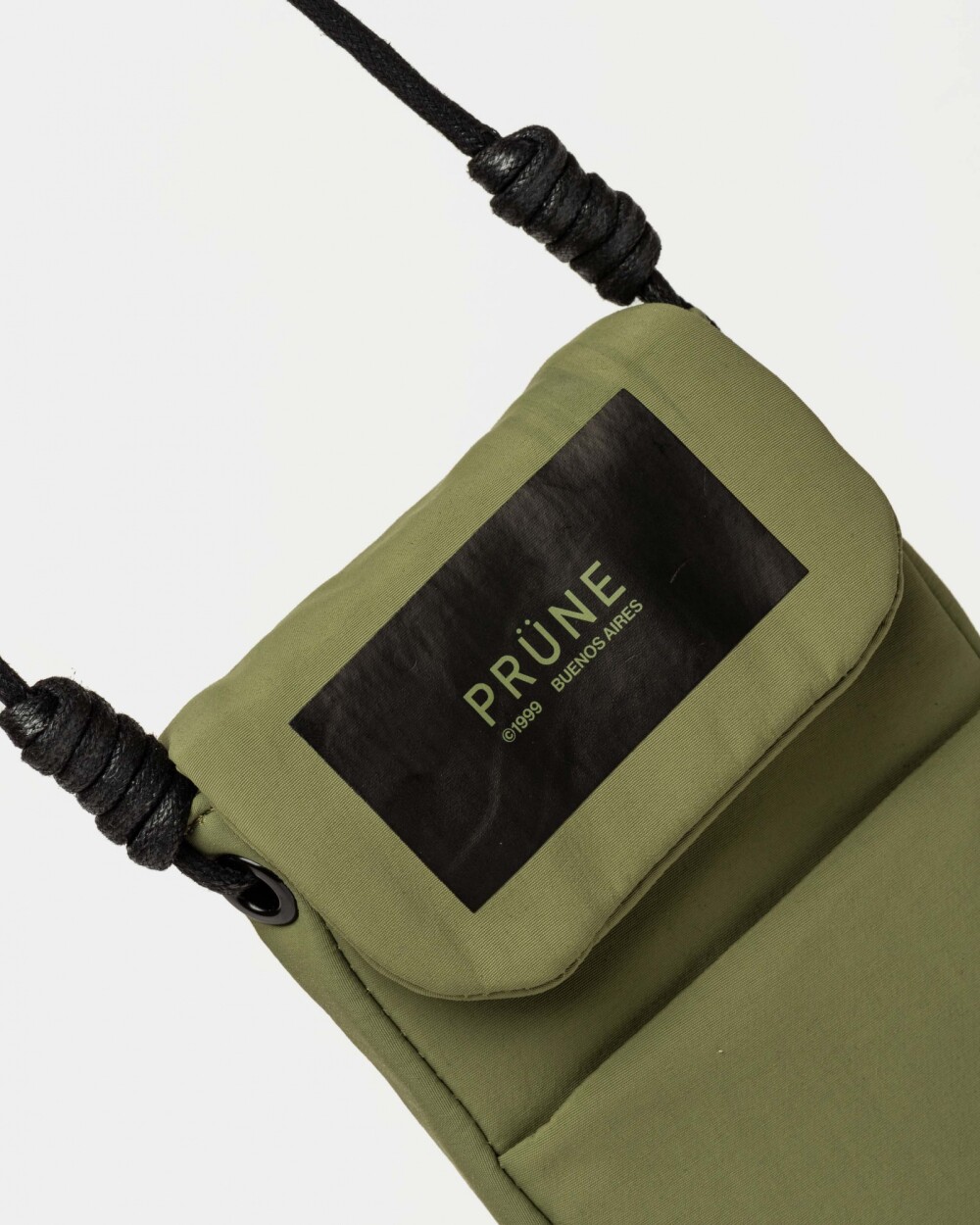 Porta celular Adventure en nylon Verde