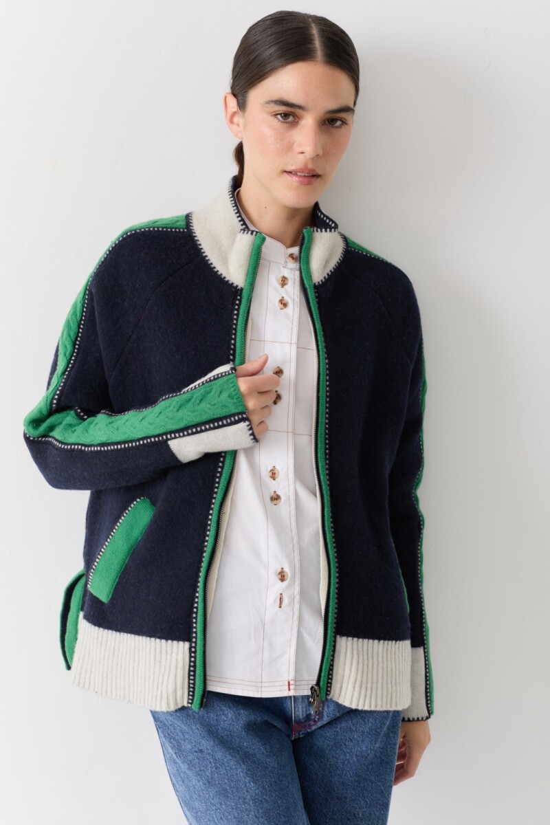 PRE VENTA CAMPERA CRICKET Azul