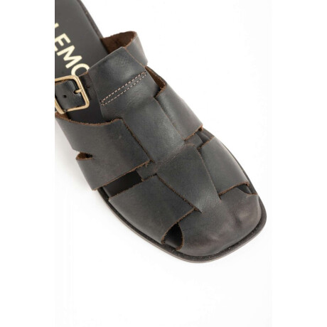 Zueco Cangrejera Cuero Chocolate