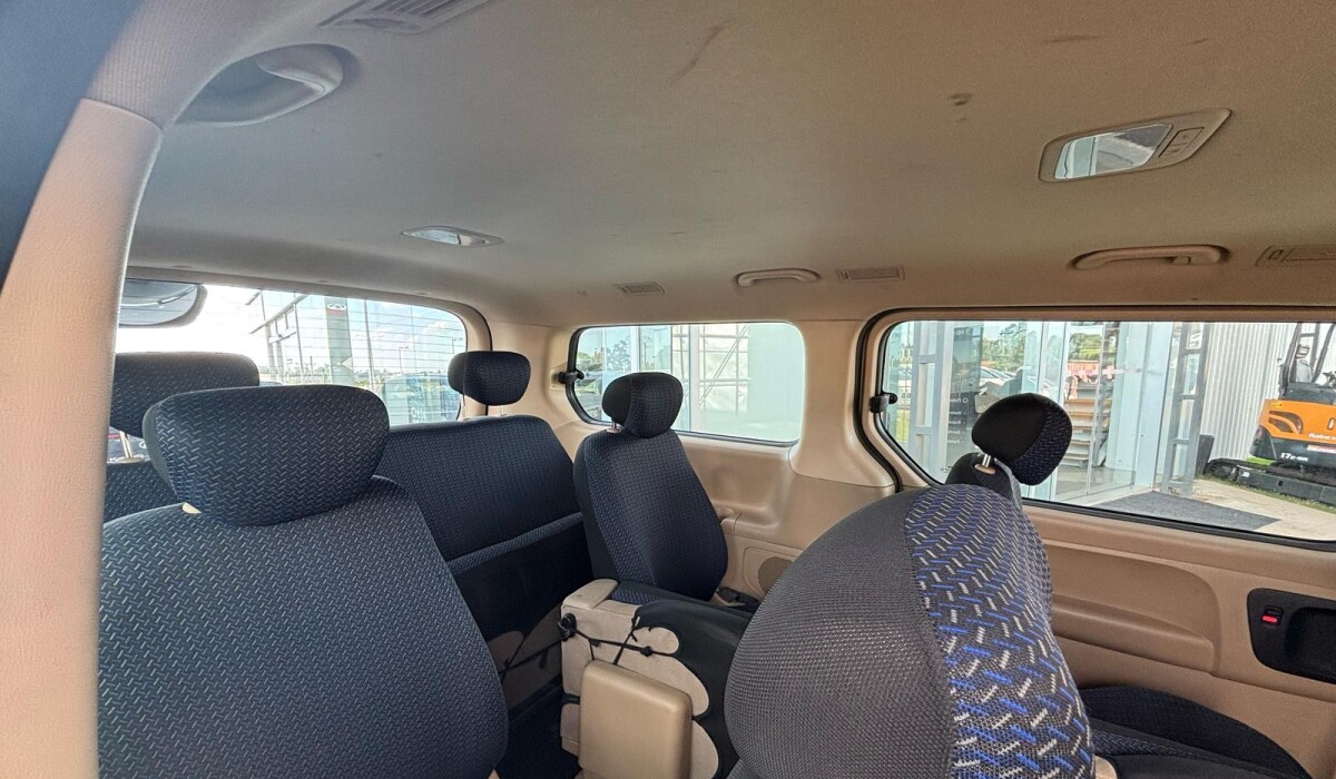Hyundai H1 MiniBus 12 Plz GLS Diesel - 2014 Hyundai H1 MiniBus 12 Plz GLS Diesel - 2014