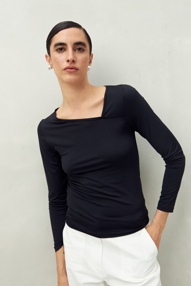 TOP ADORA Negro