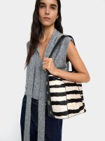 Bolso De Mano Con Detalles De Piel negro