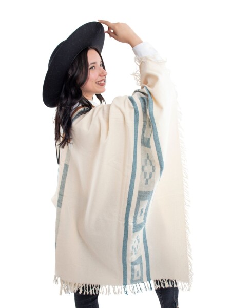 Poncho liviano de algodón Poncho liviano de algodón