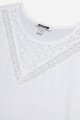Remera con detalle en broderie BLANCO