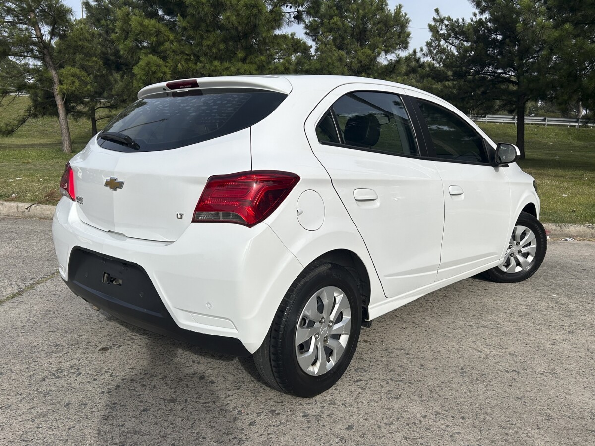 Chevrolet Onix Lt 2019 EXCELENTE ESTADO!| Permuta / Financia Chevrolet Onix Lt 2019 EXCELENTE ESTADO!| Permuta / Financia
