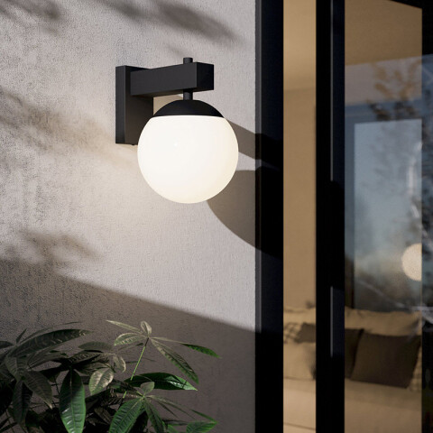 Lámpara de pared IP44 globo plástico E27 BUFALATA EG3604