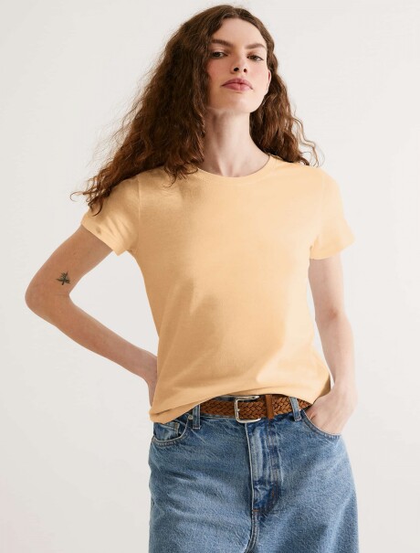 CAMISETA BÁSICA SLIM WORLD AMARILLO