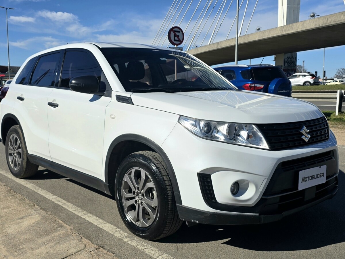 Suzuki Vitara GL 2020 EXCELENTE ESTADO! | Permuta / Financia Suzuki Vitara GL 2020 EXCELENTE ESTADO! | Permuta / Financia