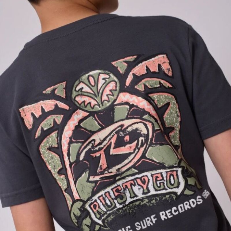 Remera MUNKE Rusty Gris Oscuro