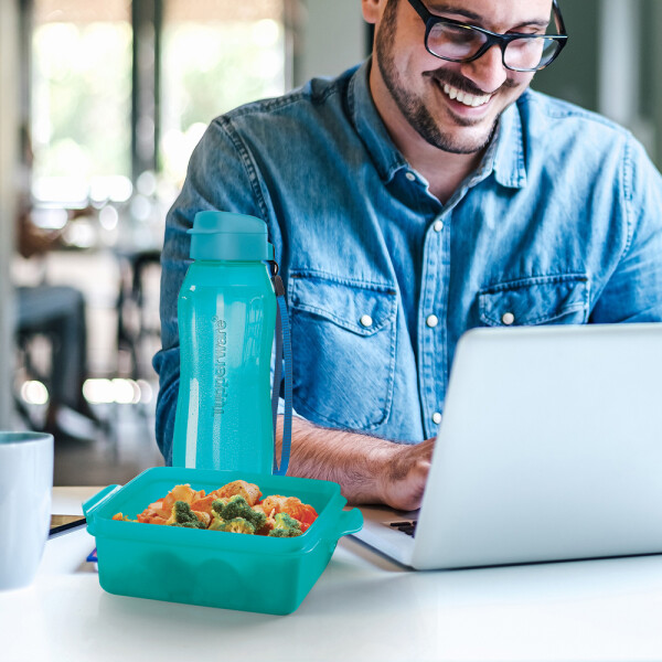 BOTELLA ECO TWIST SLIM TUPPERWARE CON PICO 1 LT AZUL PETROLEO