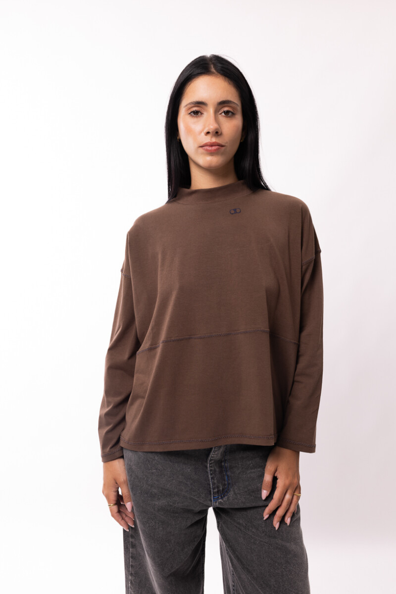Remera REGAL Marrón