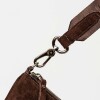 Bandolera Mia en cuero gamuza Chocolate Niquel