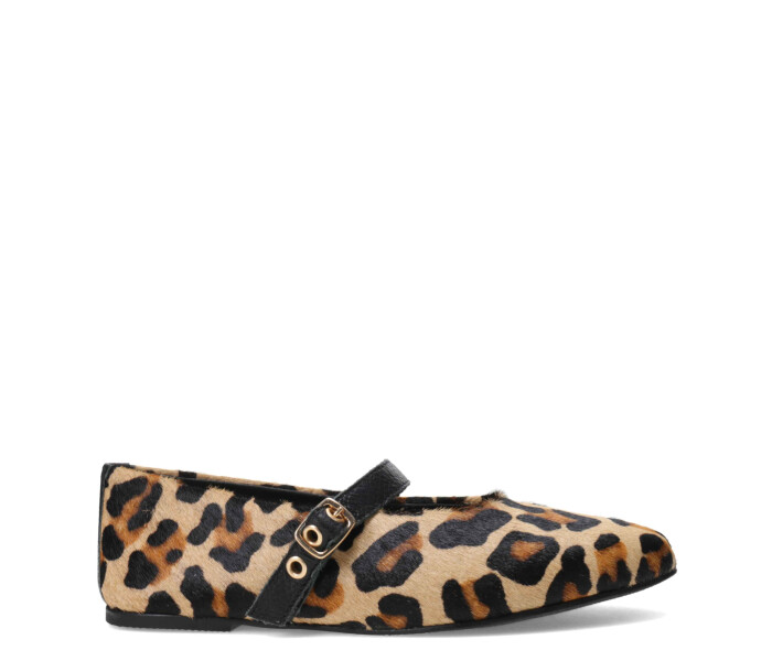 Zapato balerina con tira y hebilla Leopardo