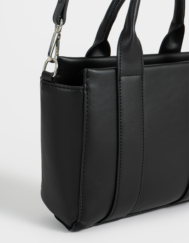 City Cartera City Con Charm - Negro