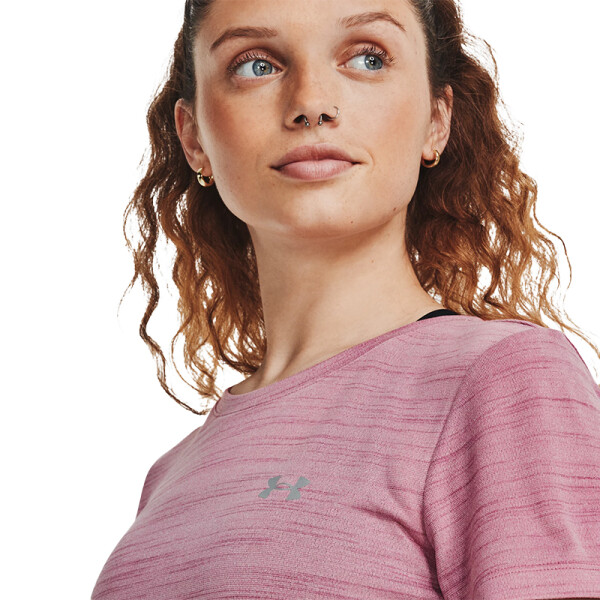 Remera Under Armour UA Tech™ Tiger SSC Rosa