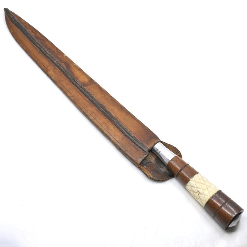 Cuchillo Hoja Cascavel 30 Cm. Cabo Madera Y Hueso. Usado Cuchillo Hoja Cascavel 30 Cm. Cabo Madera Y Hueso. Usado